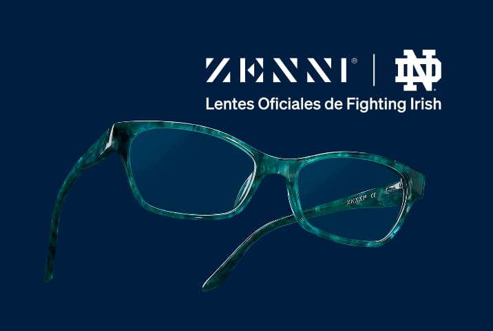 Lentes color turquesa de Zenni bajo el logotipo de Notre Dame sobre fondo azul oscuro.