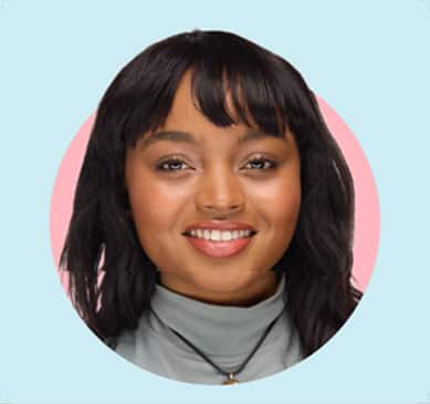 Model framed by a pink round shape on a light blue background.