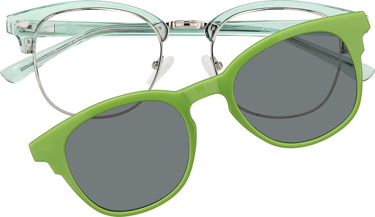 Front view of Browline Sunshade 99115324 in Green