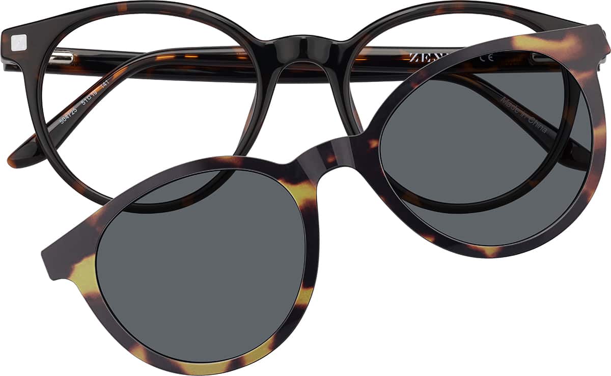 Front view of Round Magnetic Clip-On Sunglasses 99123925 in Tortoiseshell