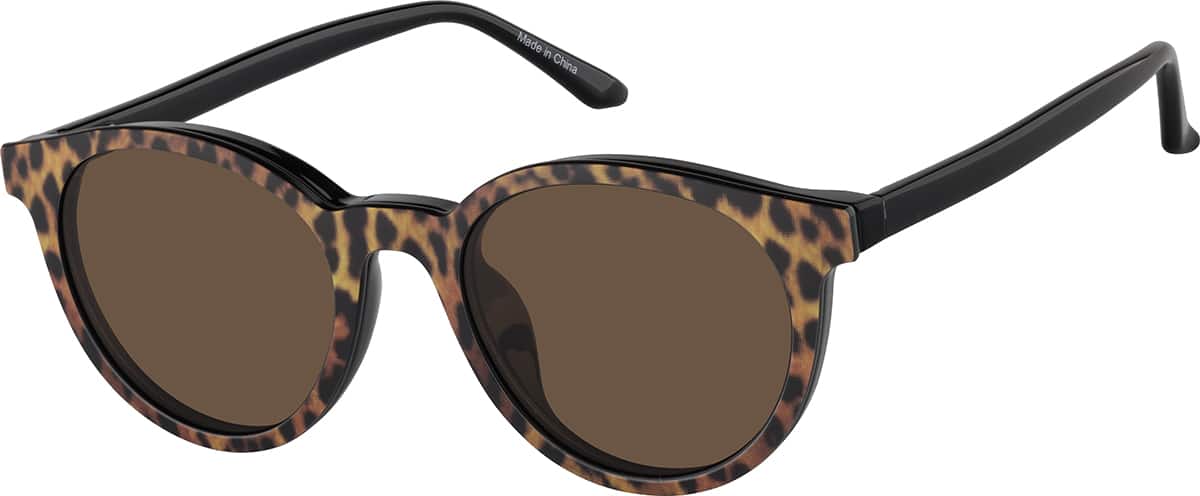 Angle view of Round Magnetic Clip-On Sunglasses 99124121 in Black