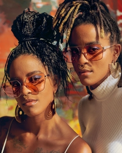 Meet Coco and Breezy. Planet cb is a collaboration with premium eyewear designers Coco and Breezy. These creative twin sisters are also entrepreneurs, DJs, influencers, visual artists, and co-hosts of Wonderama, a weekly variety TV show for kids. Link to soundcloud playlist.
