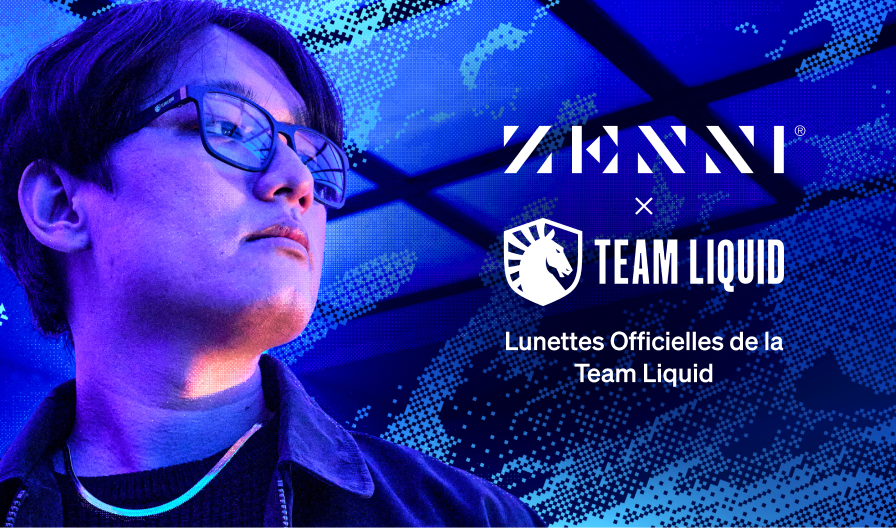 Le logo Zenni et le logo Team Liquid (illustration de cheval dans un bouclier à côté de caractères blancs stylisés), à côté d’une photo d’un joueur masculin regardant à droite, sur un fond bleu vif et texturé.