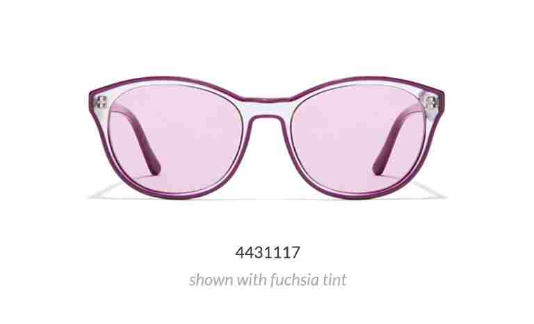 These round glasses are clear with an opaque outline, creating a striking effect. Shown in purple with fuchsia fashion tint.
