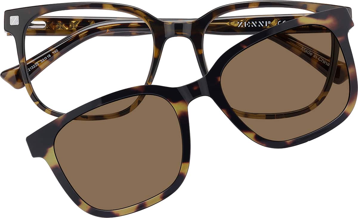 Front view of Square Sunshades 1213225 in Tortoiseshell